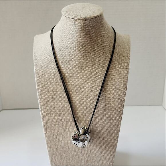 Brighton Scrolled and Etched Puffed heart Pendant Necklace‎ - Picture 3 of 7